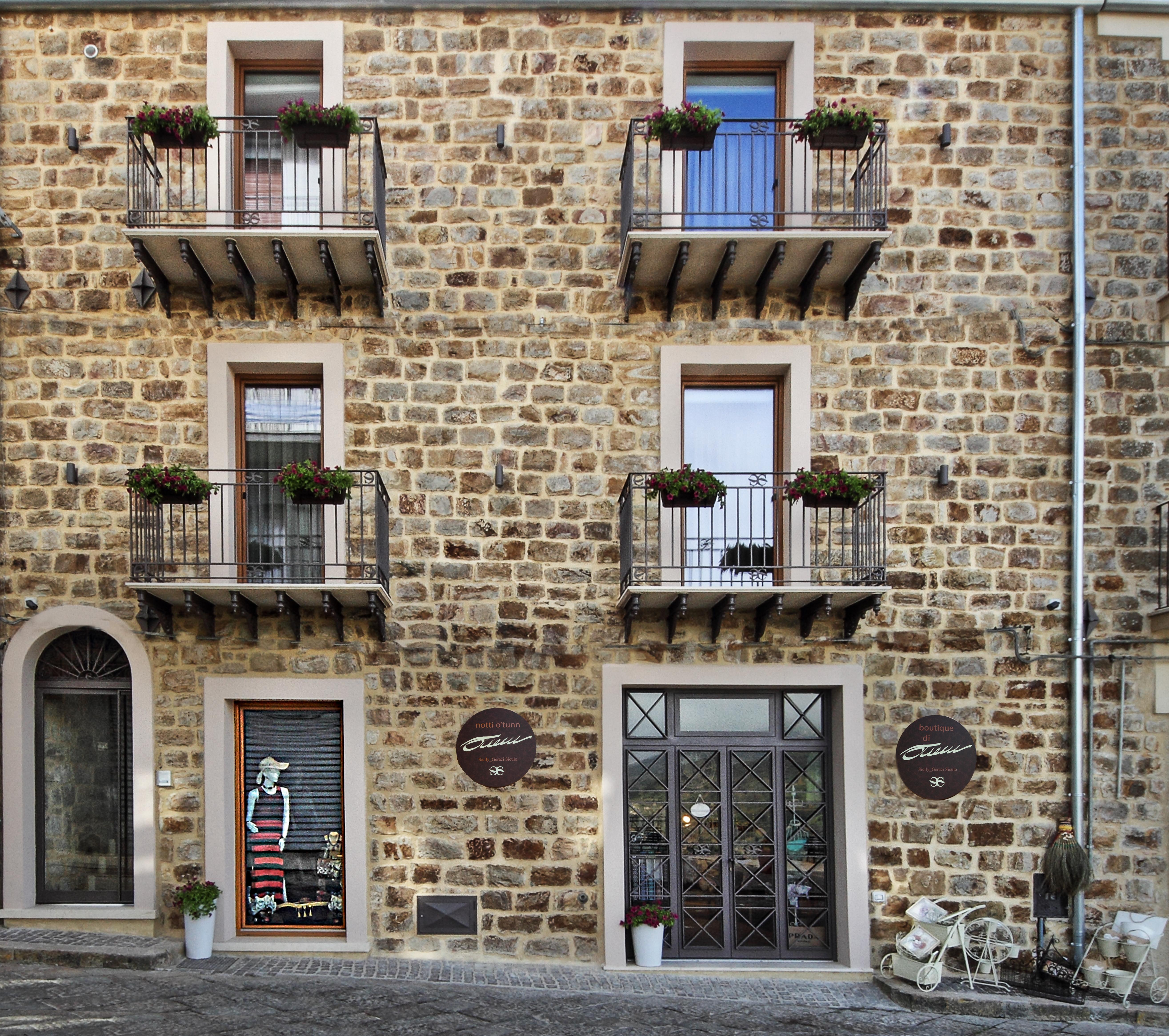 Notti O' Tunn Luxury Rooms In Centro Geraci Siculo Εξωτερικό φωτογραφία