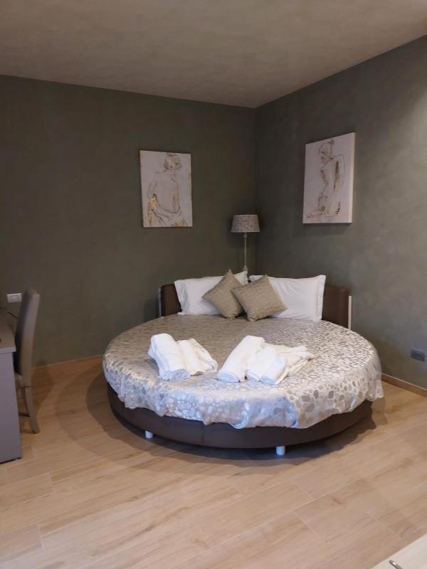Notti O' Tunn Luxury Rooms In Centro Geraci Siculo Εξωτερικό φωτογραφία
