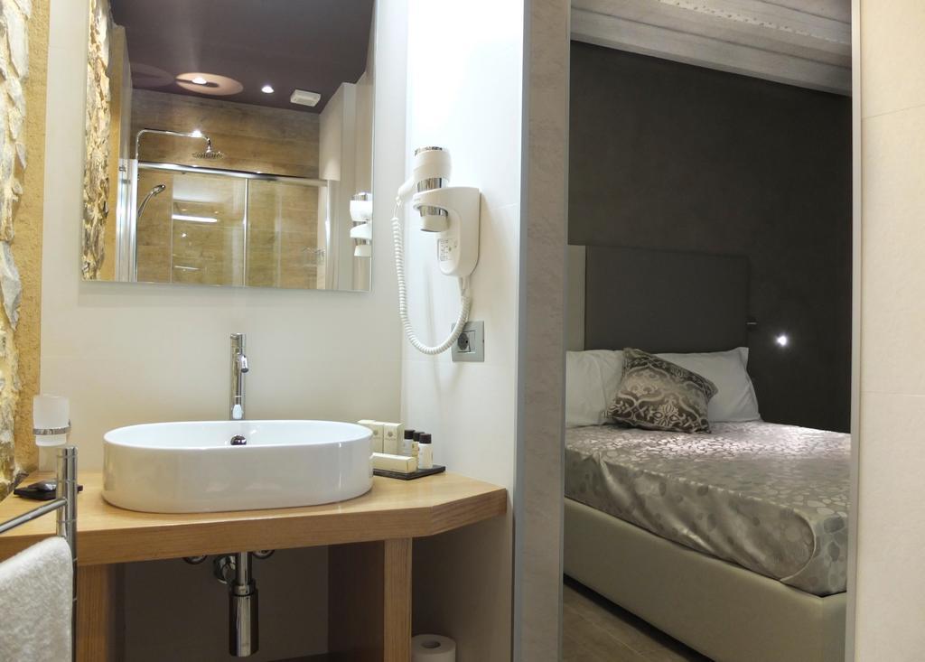 Notti O' Tunn Luxury Rooms In Centro Geraci Siculo Εξωτερικό φωτογραφία