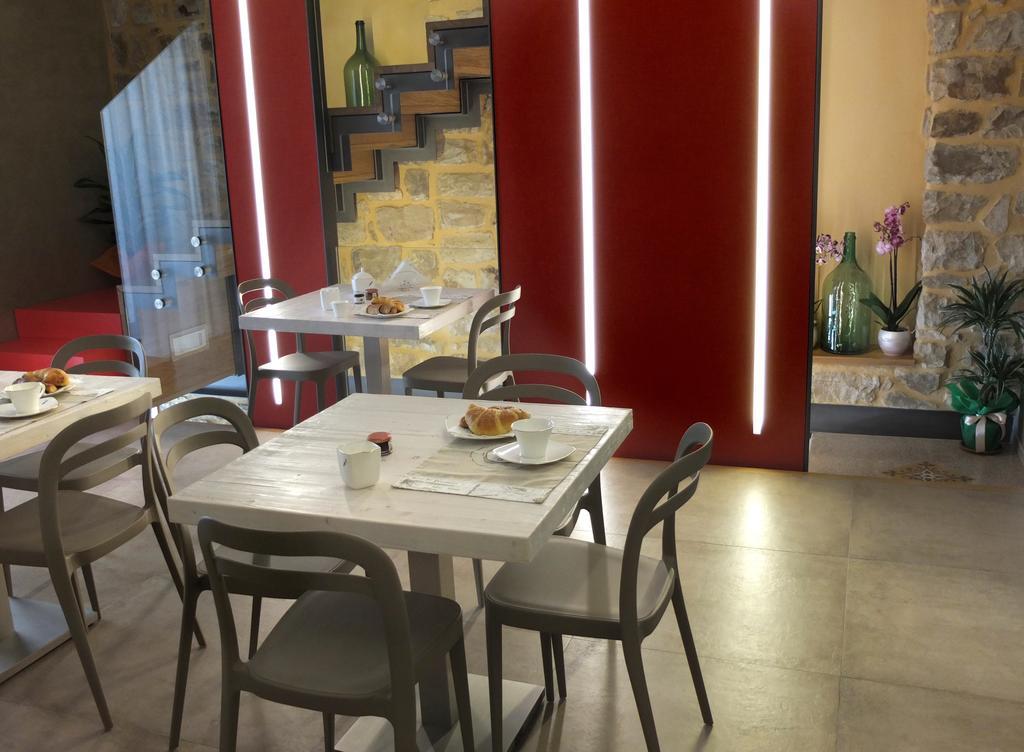 Notti O' Tunn Luxury Rooms In Centro Geraci Siculo Εξωτερικό φωτογραφία